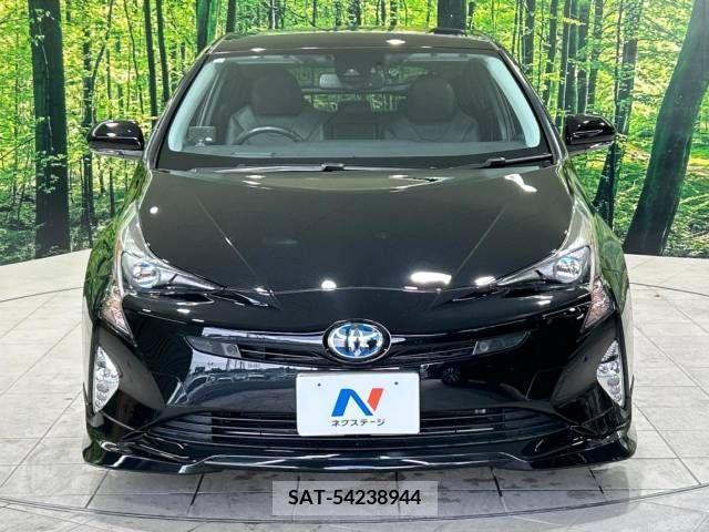 Toyota PRIUS 2017-03 322404-14
