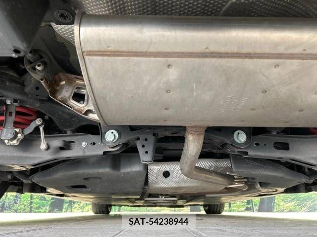 Toyota PRIUS 2017-03 322404-19
