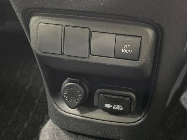 Toyota SIENTA 2022-12 23838-7
