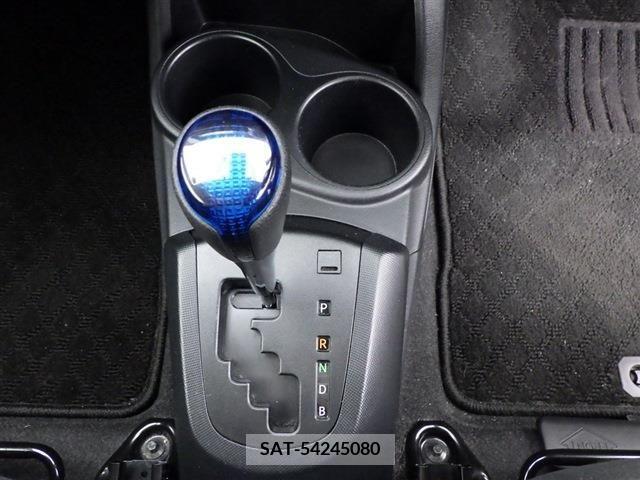 Toyota AQUA 2017-08 314311-12