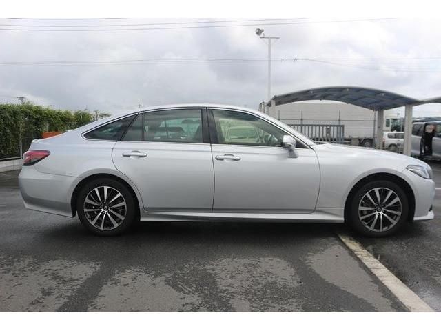 Toyota CROWN SEDAN 2018-07 7251-2