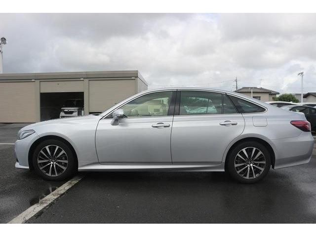 Toyota CROWN SEDAN 2018-07 7251-4