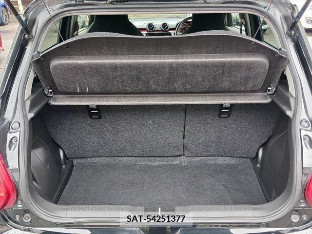 Suzuki SWIFT 2019-12 330086-6
