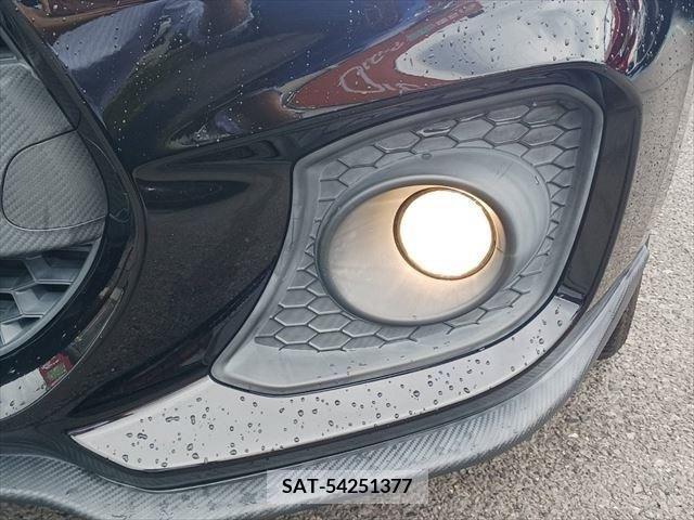 Suzuki SWIFT 2019-12 330086-9