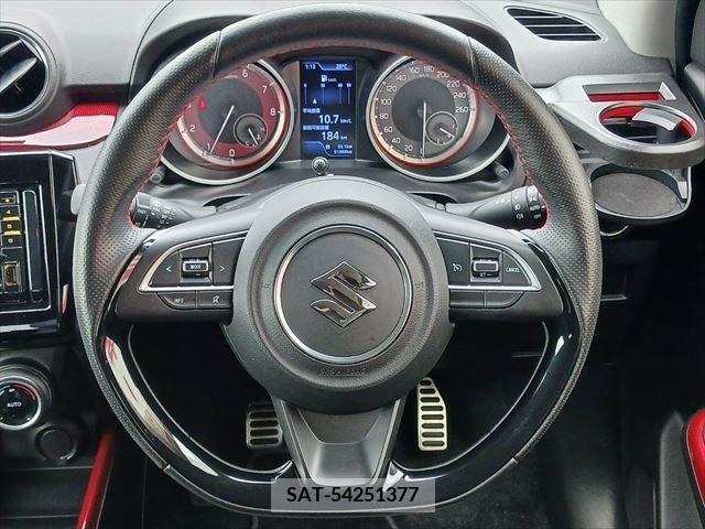 Suzuki SWIFT 2019-12 330086-7