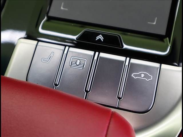 Lexus LS 2018-03 12583-16