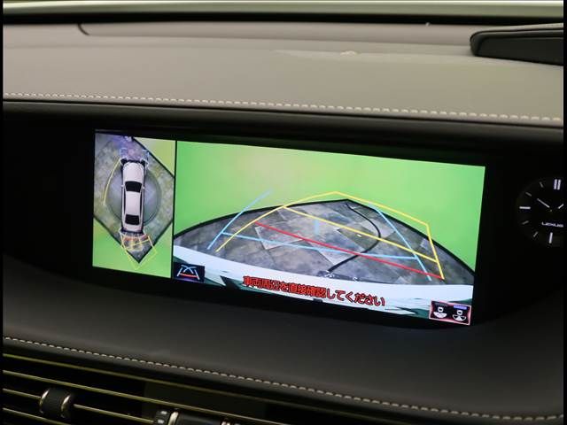 Lexus LS 2018-03 12583-5