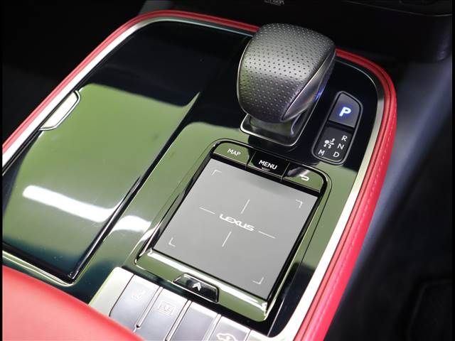 Lexus LS 2018-03 12583-15