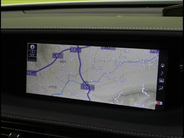 Lexus LS 2018-03 12583-3