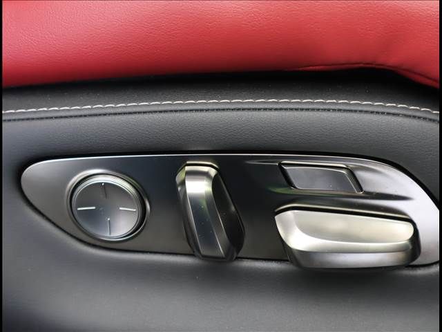 Lexus LS 2018-03 12583-21