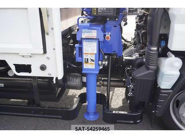 Mitsubishi CANTER 2023-06 211265-18
