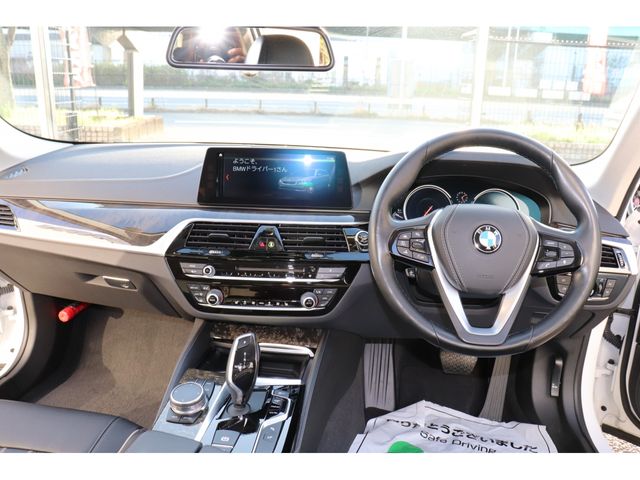 Bmw 5 SERIES 2017-08 2614-5