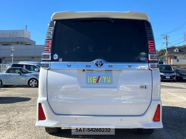 Toyota VOXY HYBRID 2021-03 289344-5