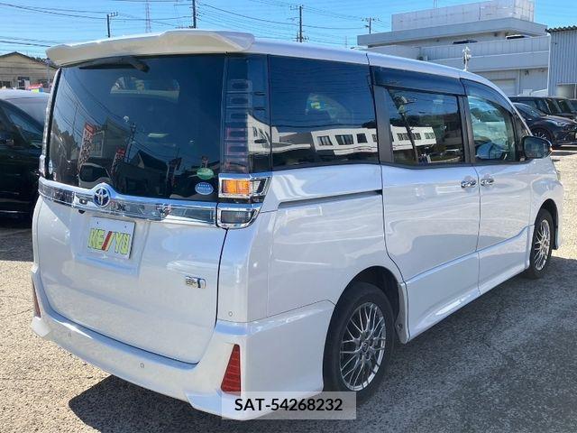 Toyota VOXY HYBRID 2021-03 289344-1