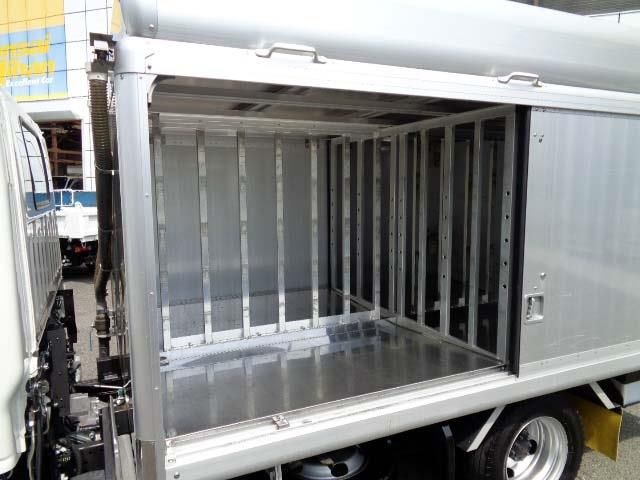 Isuzu ELF TRUCK 2020-11 8905-13