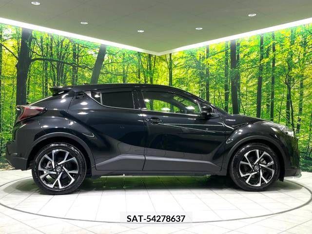 Toyota C-HR 2017-06 322983-18
