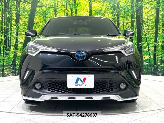 Toyota C-HR 2017-06 322983-13