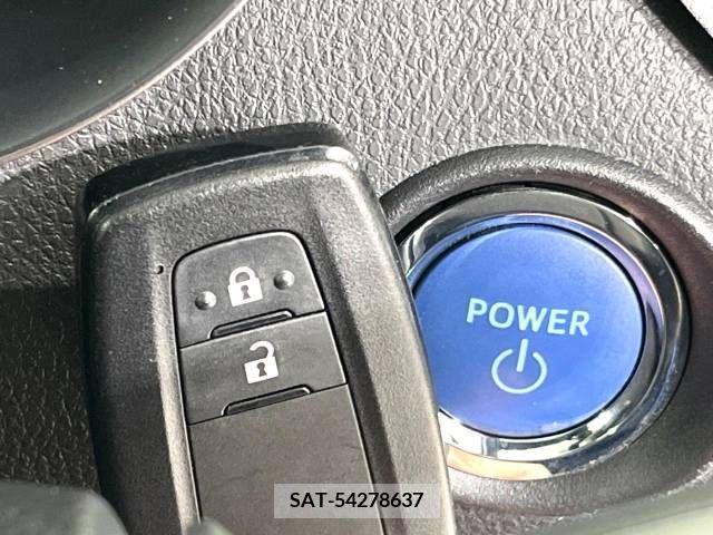 Toyota C-HR 2017-06 322983-7