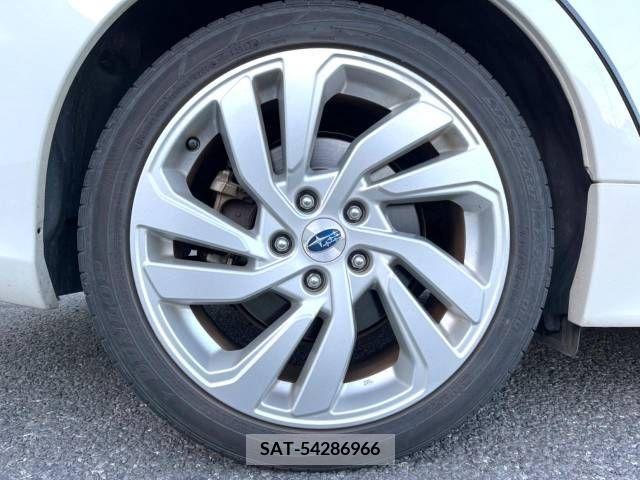 Subaru LEVORG 2017-08 215995-13
