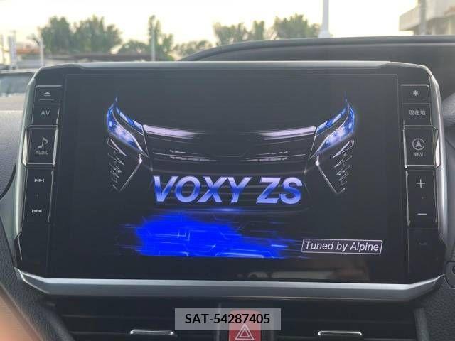 Toyota VOXY 2018-02 251816-2