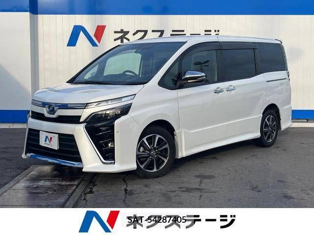 Toyota VOXY 2018-02 251816-0