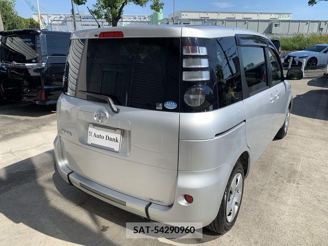 Toyota SIENTA 2010-02 344254-26