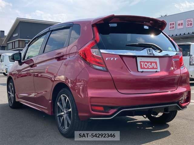 Honda FIT HYBRID 2017-11 338221-8