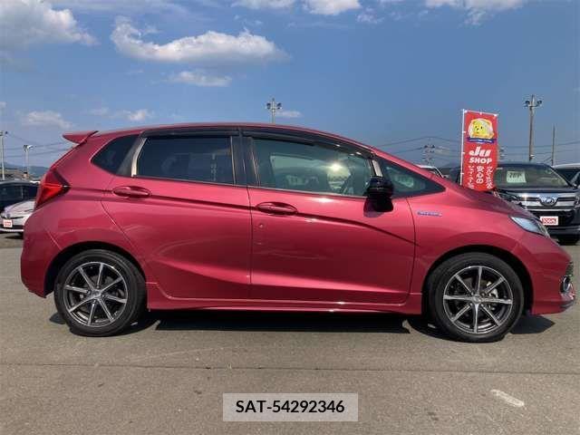 Honda FIT HYBRID 2017-11 338221-6