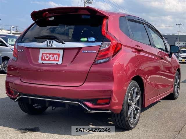 Honda FIT HYBRID 2017-11 338221-1