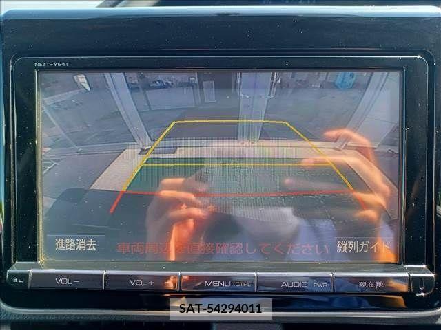 Toyota VOXY 2015-10 231327-8