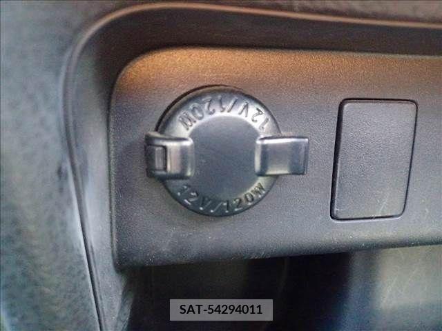 Toyota VOXY 2015-10 231327-13