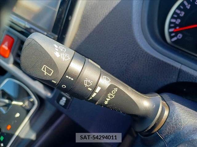 Toyota VOXY 2015-10 231327-17