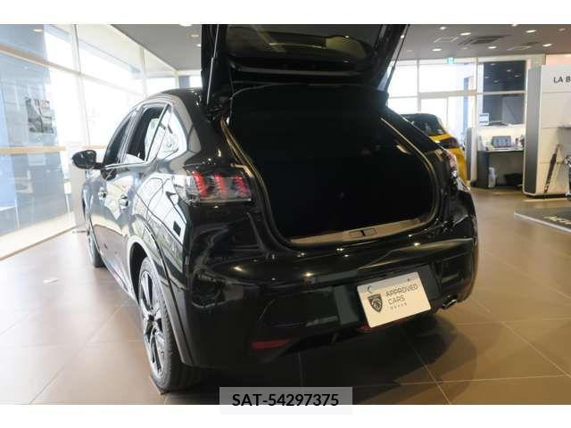 Peugeot 208 2022-12 317410-4