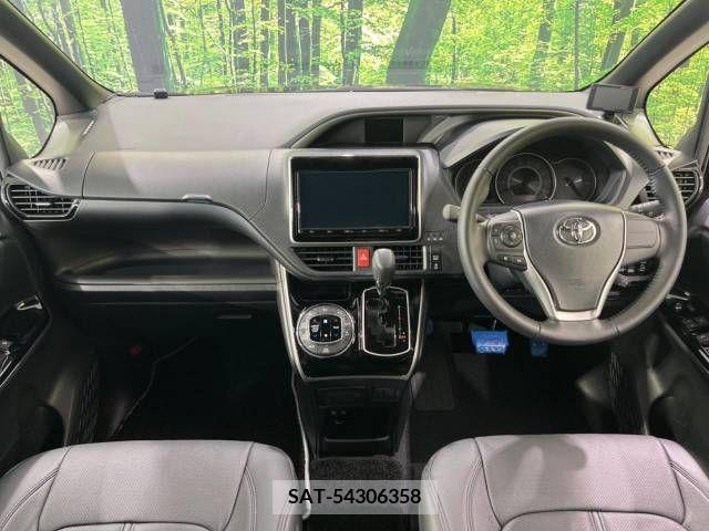 Toyota VOXY 2019-05 332486-1
