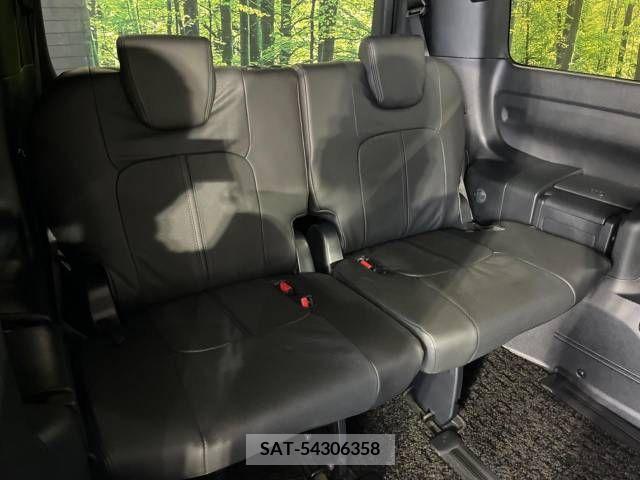 Toyota VOXY 2019-05 332486-10