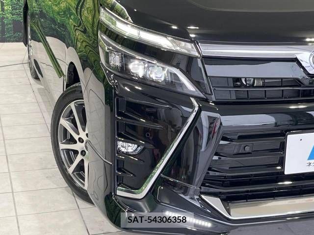 Toyota VOXY 2019-05 332486-13