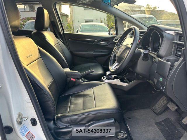 Honda FIT HYBRID 2015-03 240537-9