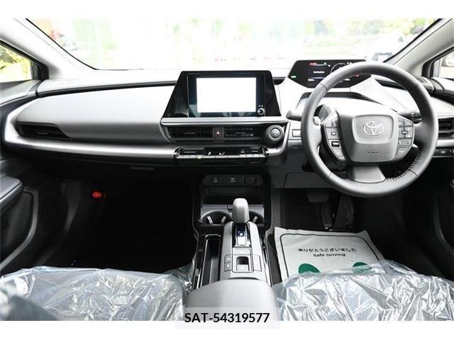 Toyota PRIUS 2024-01 282207-9