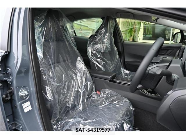 Toyota PRIUS 2024-01 282207-8