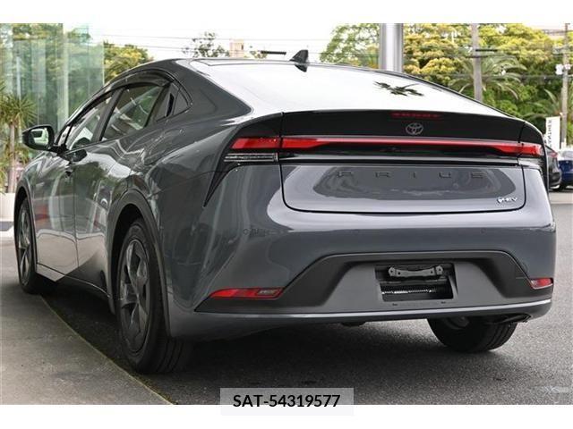Toyota PRIUS 2024-01 282207-2