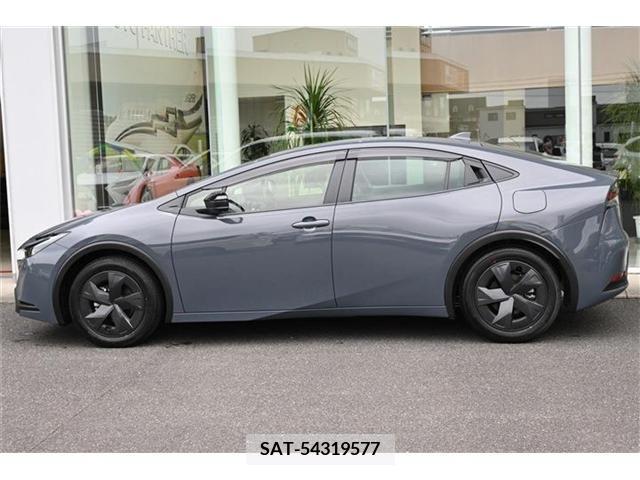 Toyota PRIUS 2024-01 282207-1