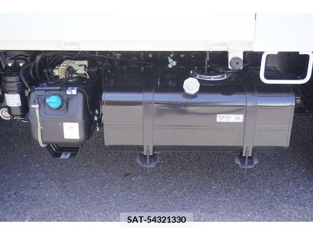 Mitsubishi CANTER 2023-08 294493-18