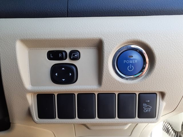 Toyota SAI 2015-01 18549-18
