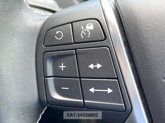 Volvo V40 2013-05 320568-6