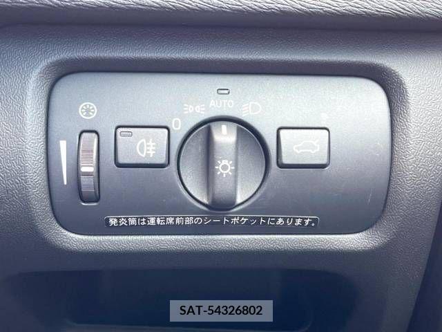 Volvo V40 2013-05 320568-8