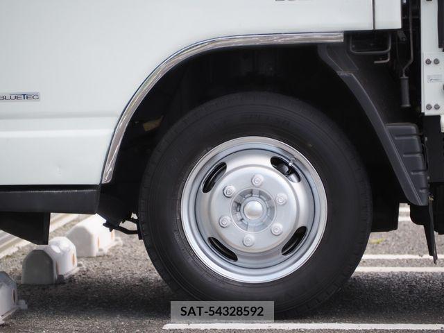 Mitsubishi CANTER 2016-02 294562-9