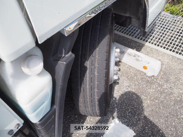 Mitsubishi CANTER 2016-02 294562-26