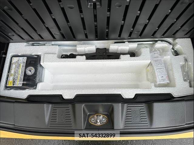 Suzuki SPACIA 2022-09 368573-16