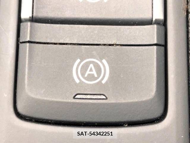 Audi Q3 2016-01 261275-6
