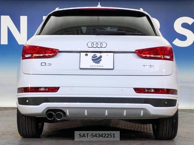 Audi Q3 2016-01 261275-16